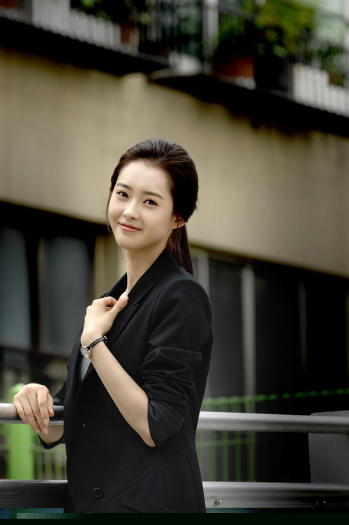 前男友三年后复活，我反手举报让他入狱