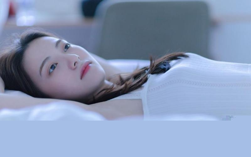 新婚前夜未婚妻推迟婚礼，只为和白月光大战300回合