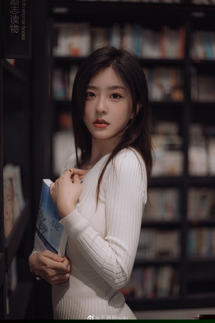 校花和闺蜜的陪读爸爸